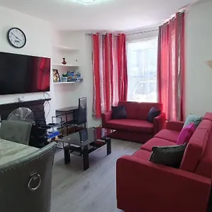 https://new-bubble-apartments.brighton-hotels-england.com